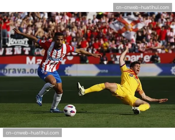 半场数据：莱比锡8次射门仅1次射正，门兴格拉德巴赫3次射正攻入2球