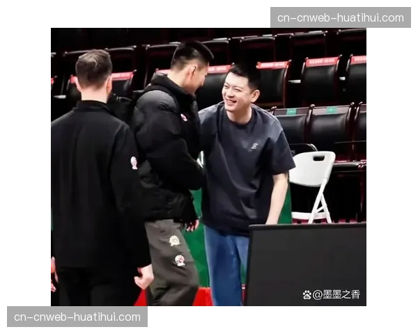 “走进CBA”公益活动在沈阳启动，杨鸣指导现场指导小球员