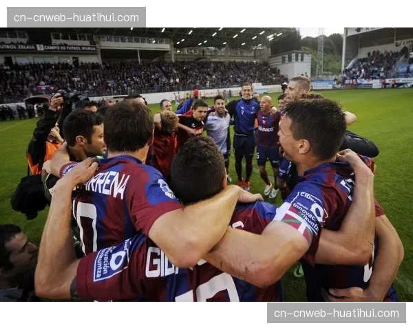 西甲引入场边数字广告牌动态替换技术,可根据不同转播地区实时切换赞助商信息 西甲引入场边数字广告牌动态替换技术,可根据不同转播地区实时切换赞助商信息