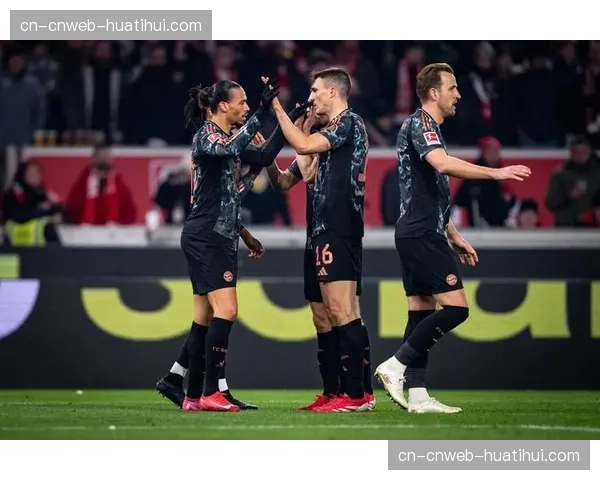 德甲第30轮速报:斯图加特2-1逆转霍芬海姆,稳固积分榜第三位置 德甲第30轮速报:斯图加特2-1逆转霍芬海姆,稳固积分榜第三位置